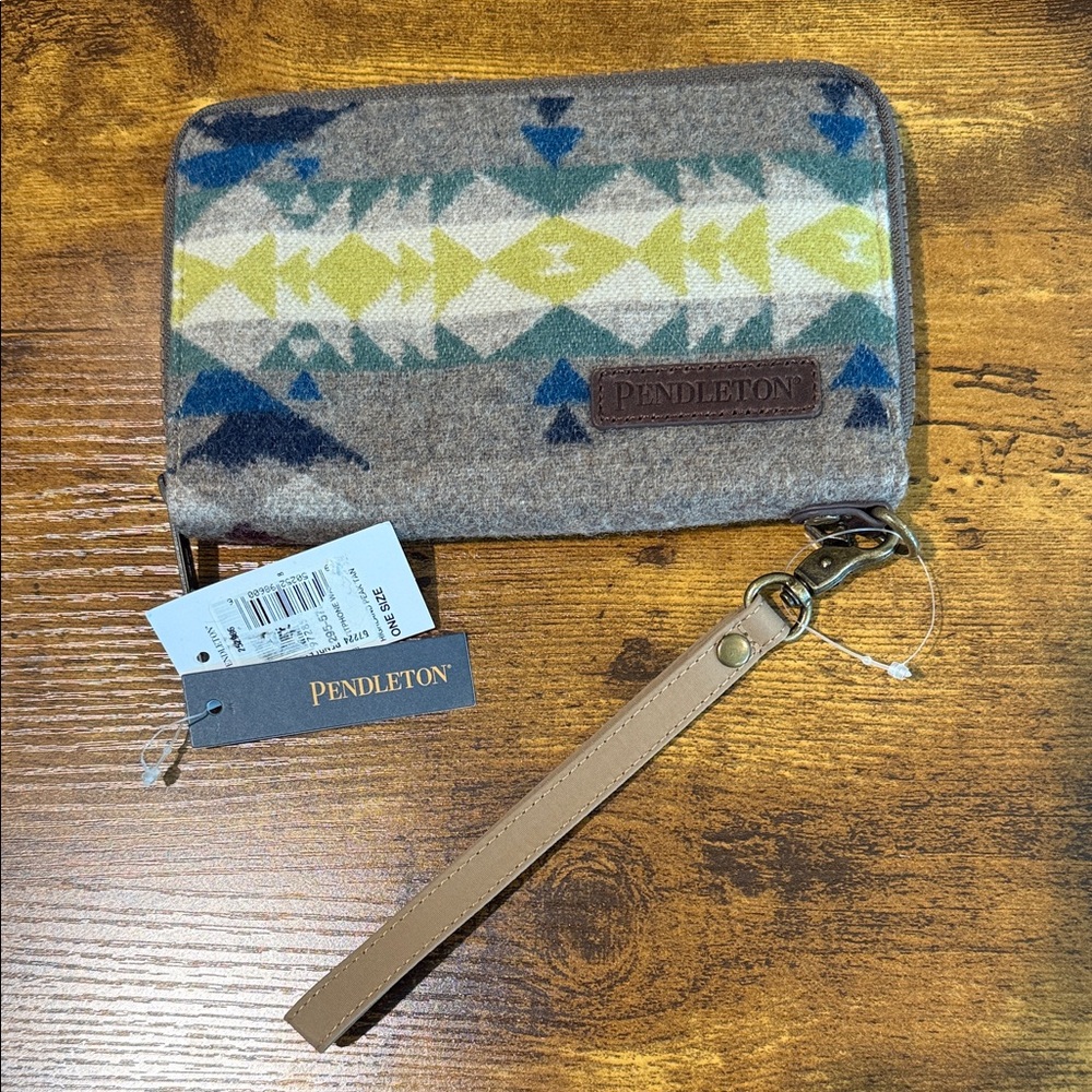 Pendleton Geometric Wool Wristlet in Blue and Yellow